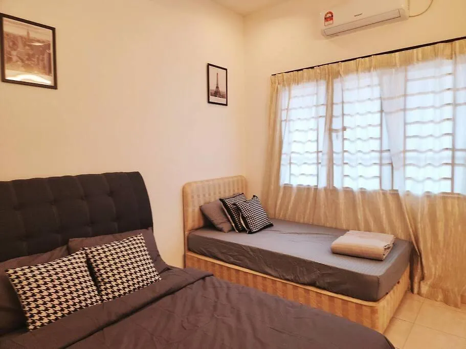 10Min To Ipoh Town Gunung Lang 4Br4Bath 14 Pax Villa Holiday home