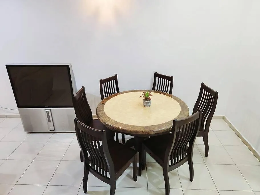 Holiday home 10Min To Ipoh Town Gunung Lang 4Br4Bath 14 Pax Villa