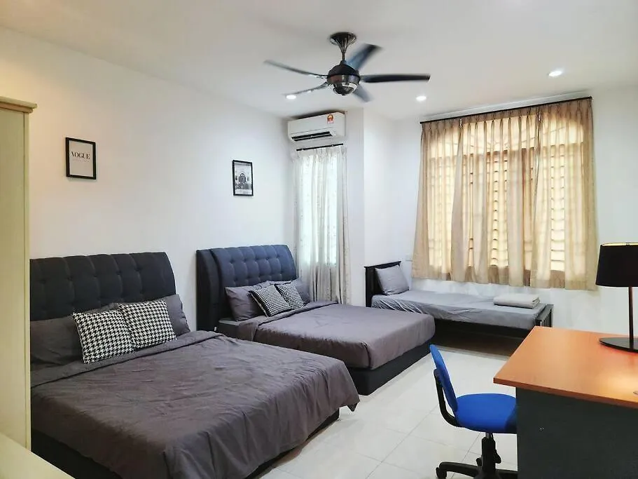 Holiday home 10Min To Ipoh Town Gunung Lang 4Br4Bath 14 Pax Villa