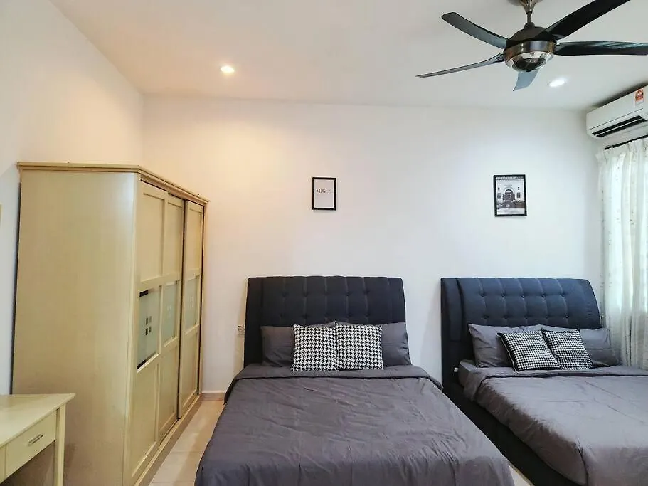 10Min To Ipoh Town Gunung Lang 4Br4Bath 14 Pax Villa